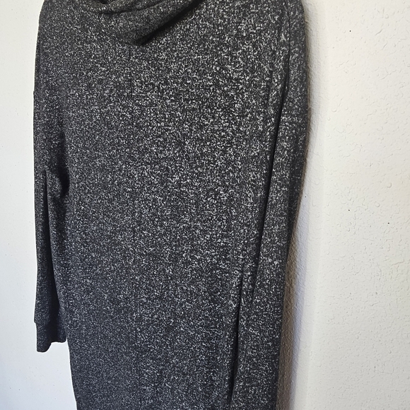 Motherhood Maternity Brushed Hacci Cowl Neck Hi Lo Sweater Gray Size S Small - Picture 12 of 15